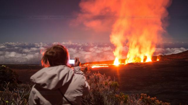 éruption volcanique la réunion