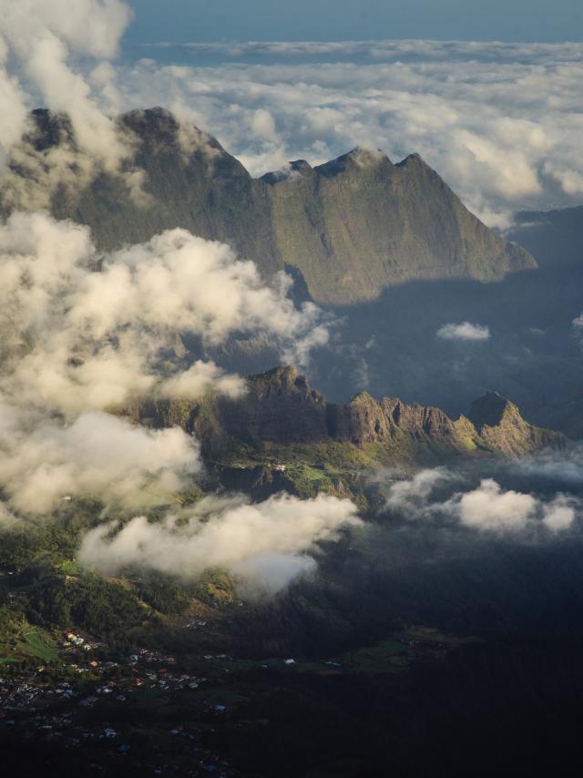 piton_des_neiges_ile_de_la_reunion.jpg