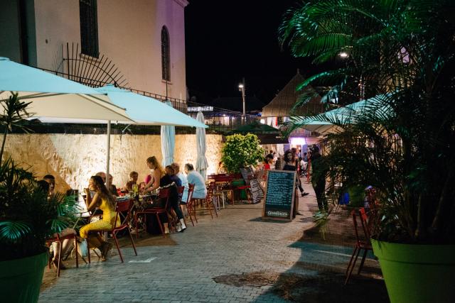 terrasse-bar-nuit.jpg