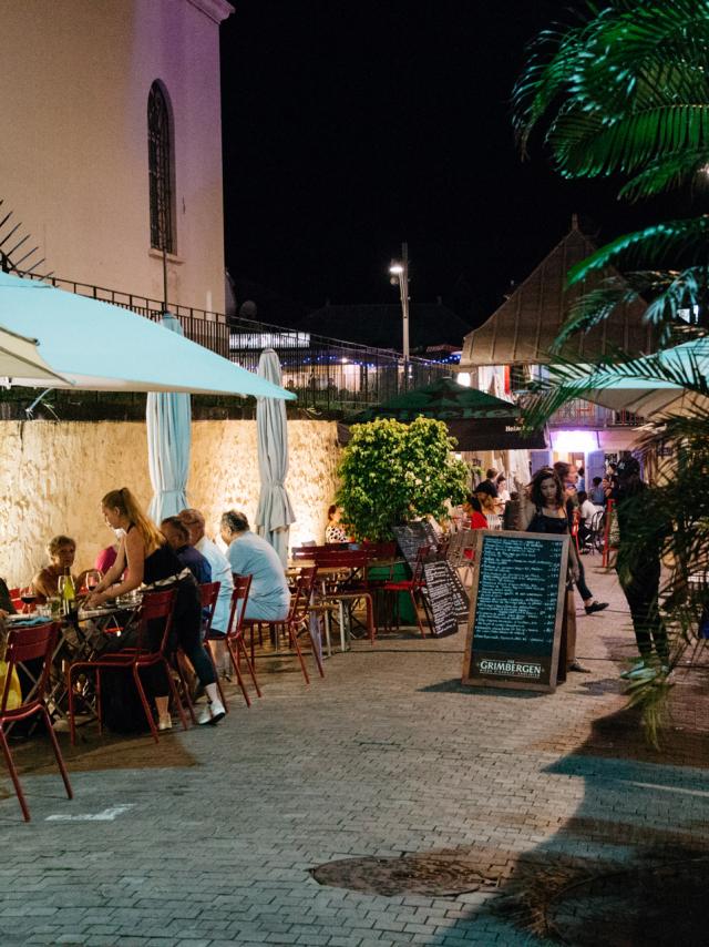 terrasse-bar-nuit.jpg