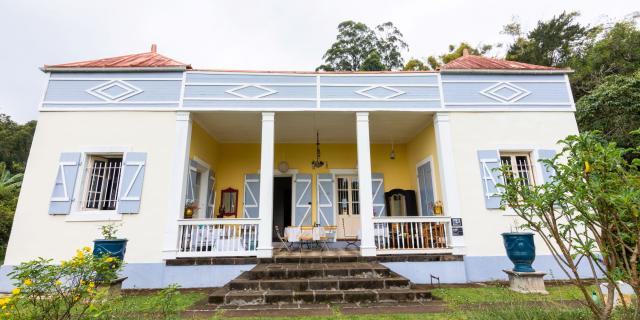 bienvenue-domaine-beaubassin--facade-maison--dt-irtla-petite-creole.jpg