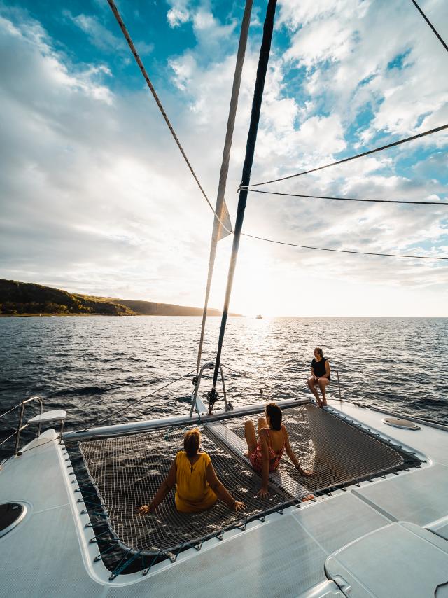 catamaran01-sortie-touristique_CREDIT-IRT-LRPhotographies_dts_07_2024.jpg