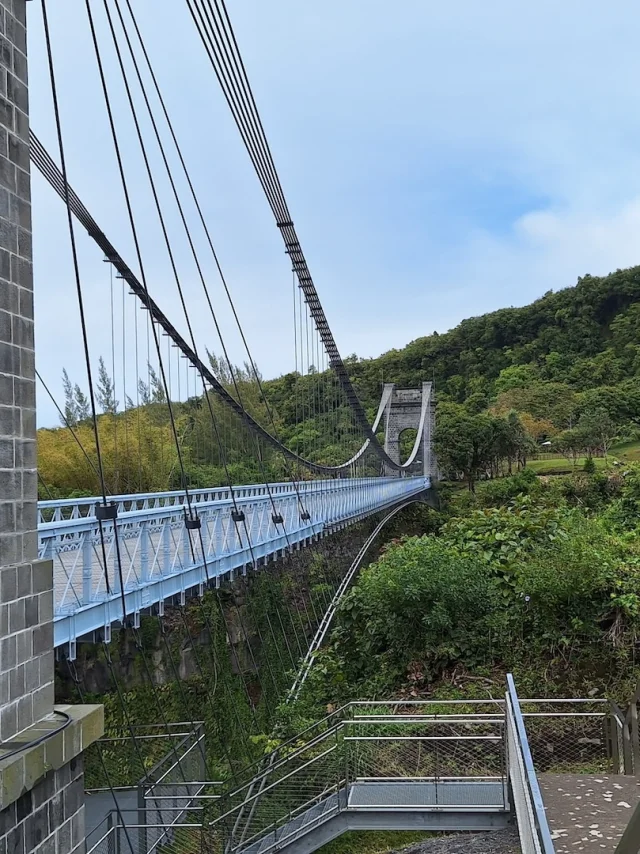 Pont De La Riviere De Lest